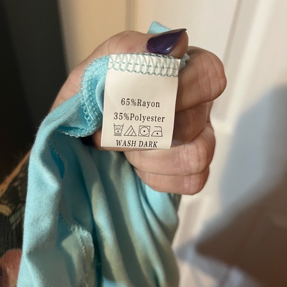 Amazon flowy halter top size XL - Picture 4 of 6